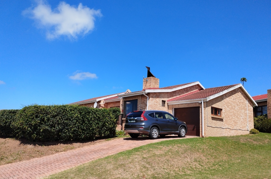 3 Bedroom Property for Sale in Wavecrest Eastern Cape